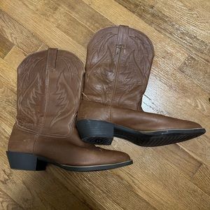 Nocona leather cowboy boots in men’s size 12D